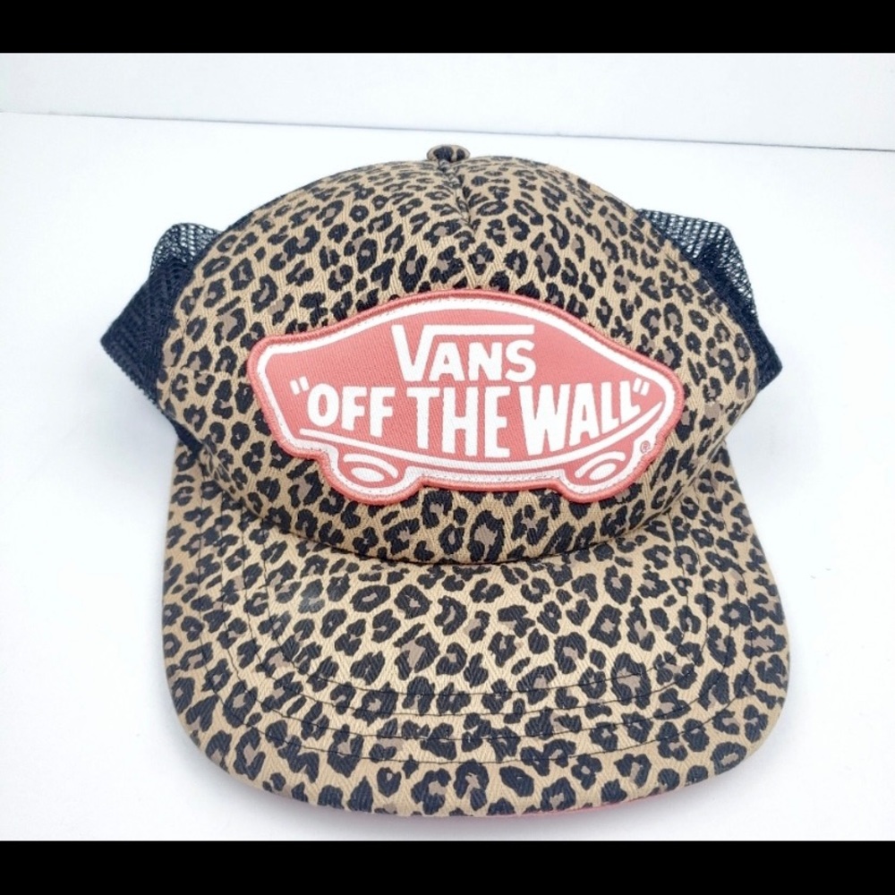 Van's  " Off the Wall" Leopard Hat